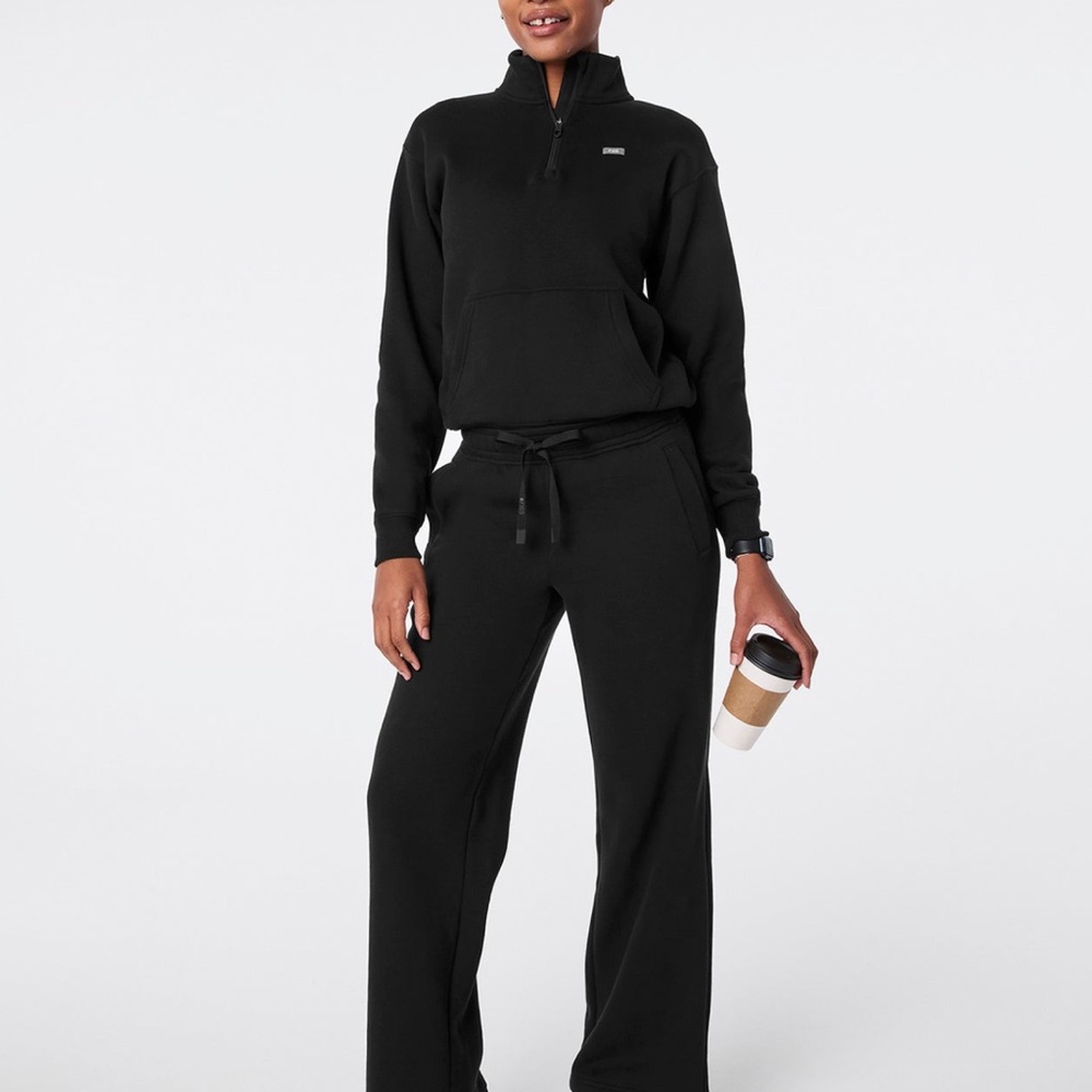 FIGS off shift 1/4 zip-cream - Picture 6 of 6